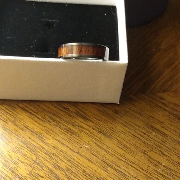 Ring - Picture 4 of 4